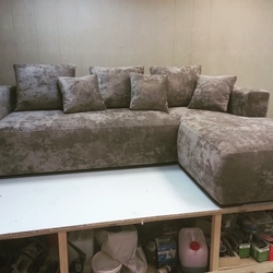 Угловой не раскладной диван